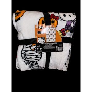 Hello Kitty Halloween Witch Mummy Ghost Pumpkin White 60 x 90" Twin Blanket NWT‎